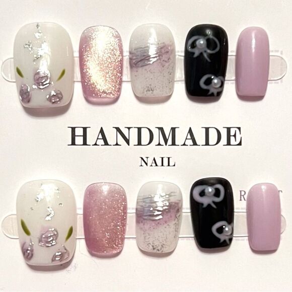 ⭐️3/$25⭐️ Handmade White Lavender Black Floral Press On Nail Set Size Small - Picture 1 of 4